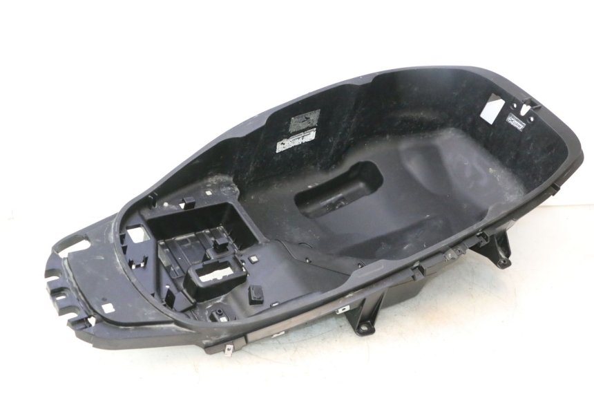 photo de SOTTOSELLA PIAGGIO MP3 500 (2016 - 2018) - Altra angolazione