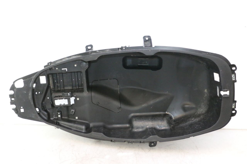 photo de SOTTOSELLA PIAGGIO MP3 500 (2016 - 2018) - Stato della superficie e materiale