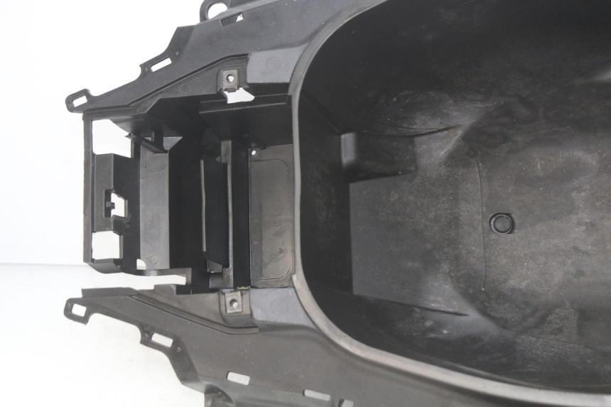 photo de COFANO SELLA YAMAHA N-MAX NMAX 125 (2017 - 2020) - Stato della superficie e materiale