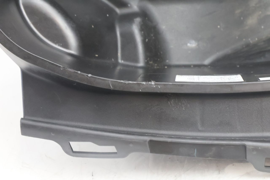 photo de SOTTOSELLA YAMAHA N-MAX NMAX 125 (2021 - 2024) - Dettagli dei punti di fissaggio