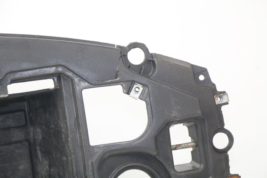 photo de SOTTOSELLA PIAGGIO NEW TYPHOON 50 (2010 - 2017) - Dettagli dei punti di fissaggio