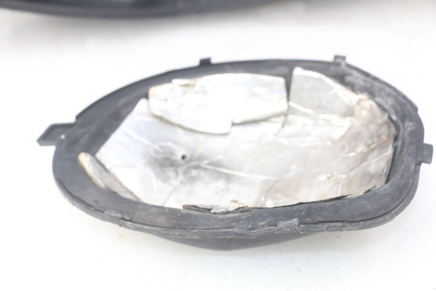 photo de COFANO SELLA KYMCO PEOPLE 250 (2004 - 2008) - Zoom sui componenti