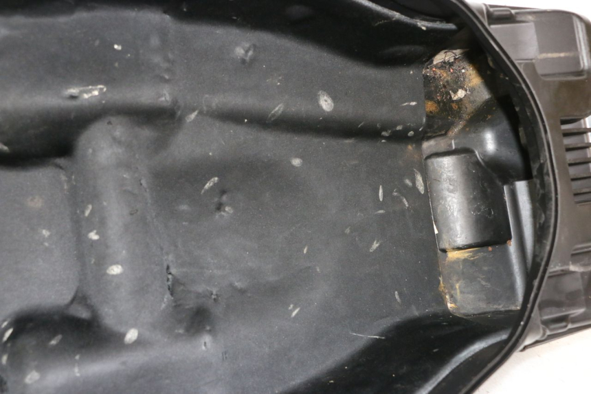 photo de SOTTOSELLA PEUGEOT SATELIS 125 (2013 - 2018) - Marcature e riferimenti originali