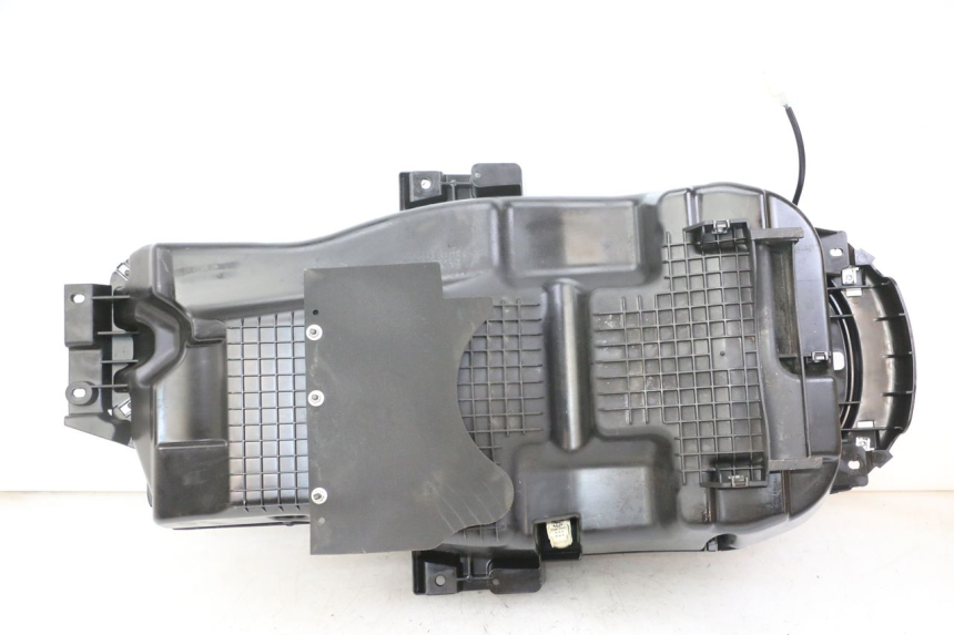 photo de SOTTOSELLA PEUGEOT SATELIS 125 (2013 - 2018) - Altra angolazione