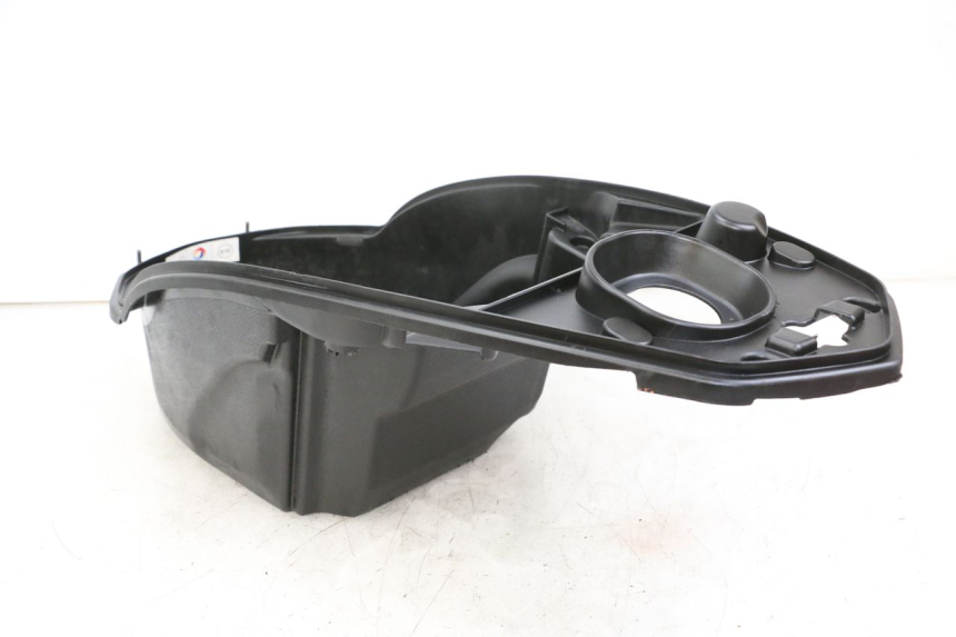 photo de SOTTOSELLA PEUGEOT STREETZONE 4T 50 (2018 - 2023) - Primo piano tecnico