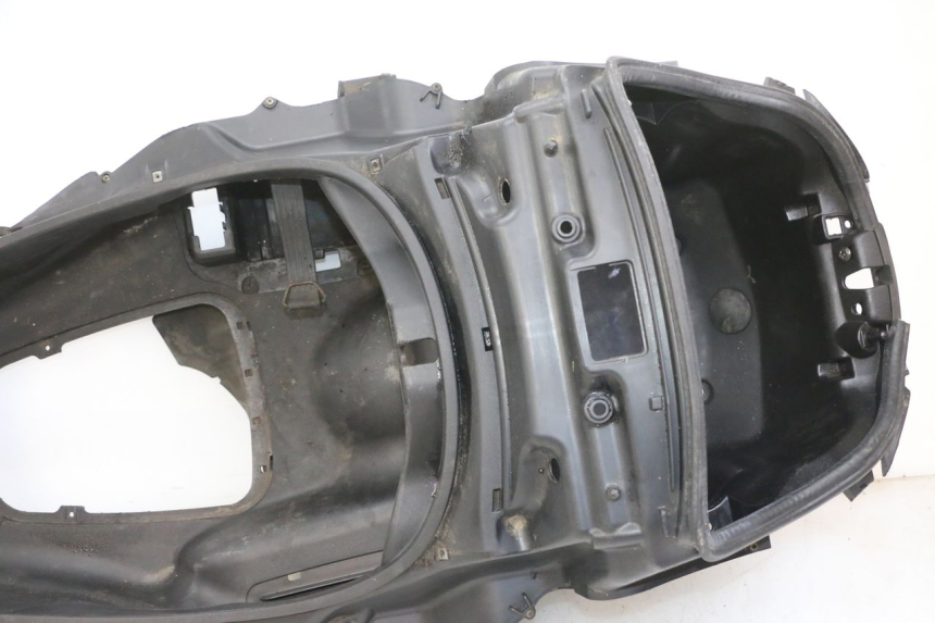 photo de SOTTOSELLA PIAGGIO MP3 125 (2006 - 2014) - Marcature e riferimenti originali