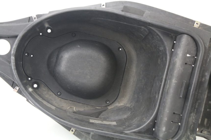 photo de COFANO SELLA GILERA RUNNER SP 50 (2009 - 2017) - Stato della superficie e materiale