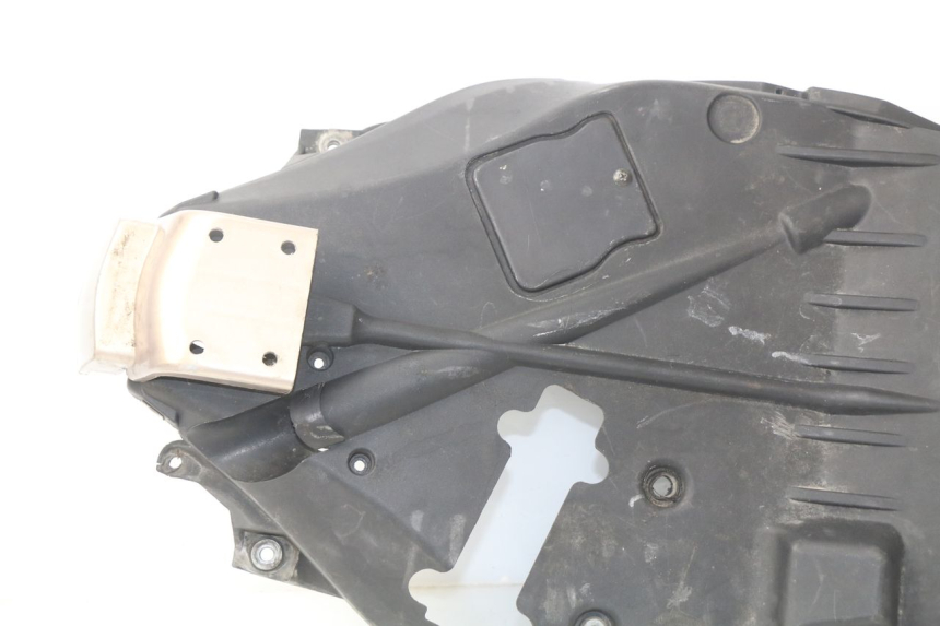 photo de Bauletto sella APRILIA SCARABEO GT 125 (1999 - 2007) - Primo piano tecnico