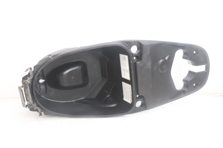 photo de Bauletto sella HONDA SCV LEAD 100 (2003 - 2007) - Dettaglio del componente