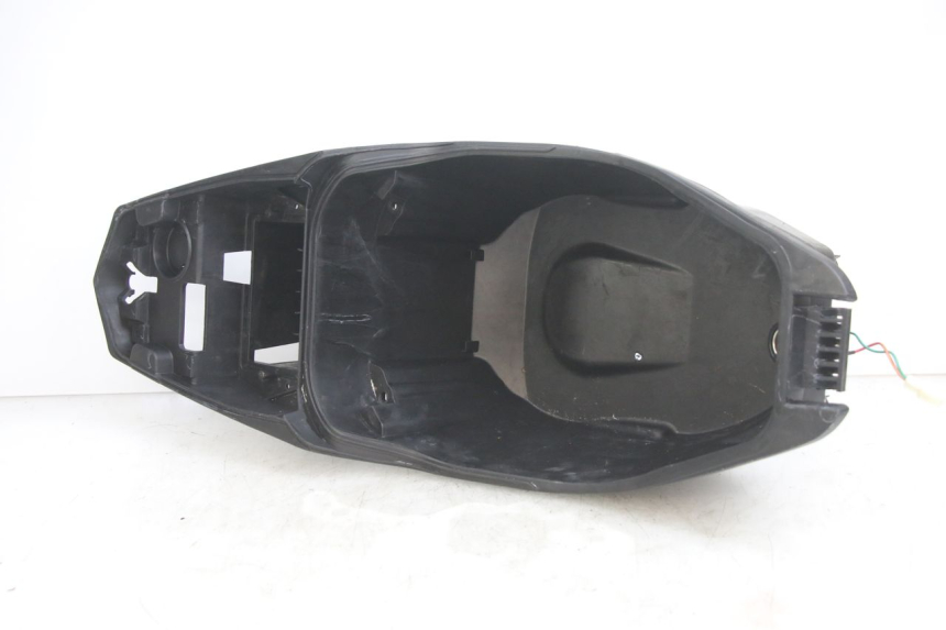 photo de COFANO SELLA PEUGEOT SPEEDFIGHT 4 4T 50 (2015 - 2020) - Vista principale