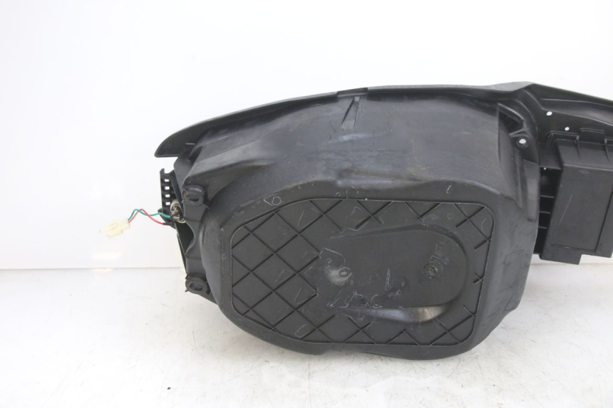 photo de COFANO SELLA PEUGEOT SPEEDFIGHT 4 4T 50 (2015 - 2020) - Primo piano tecnico