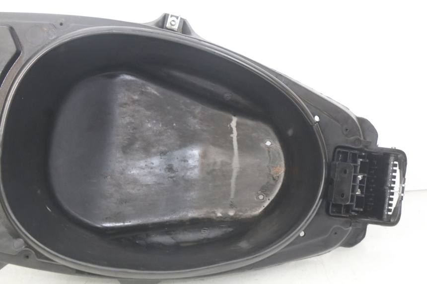 photo de COFANO SELLA APRILIA SR LC 50 (1997 - 2004) - Marcature e riferimenti originali