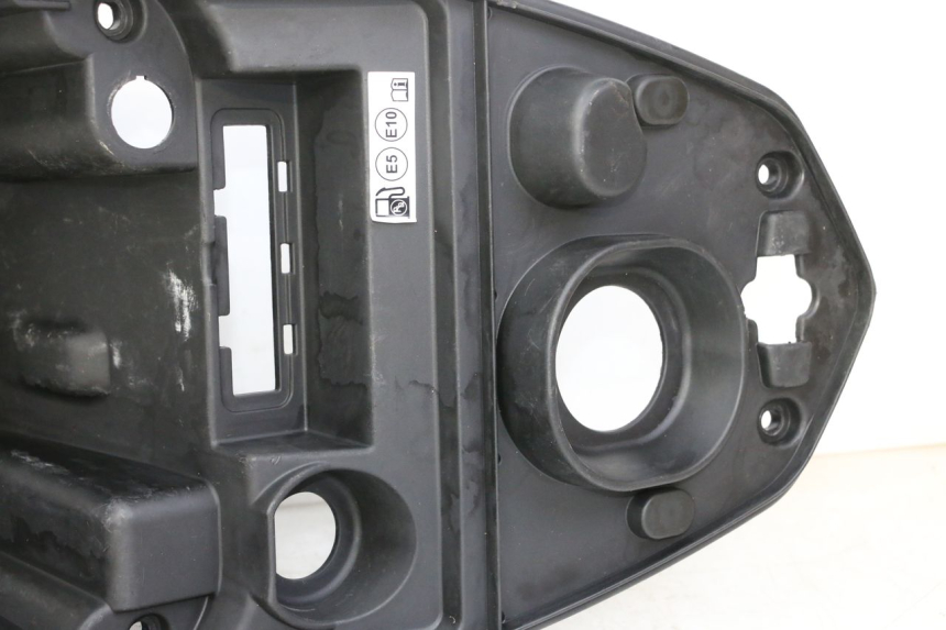 photo de SOTTOSELLA PEUGEOT STREETZONE I NAKED 2T 50 (2018 - 2020) - Dettagli dei punti di fissaggio