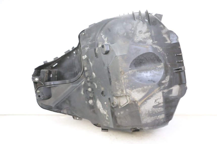 photo de SOTTOSELLA SUZUKI BURGMAN 125 (2015 - 2017) - Stato della superficie e materiale