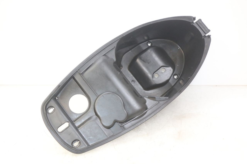 photo de COFANO SELLA PEUGEOT TWEET 4T 50 (2010 - 2014) - Zoom sullo stato d'uso