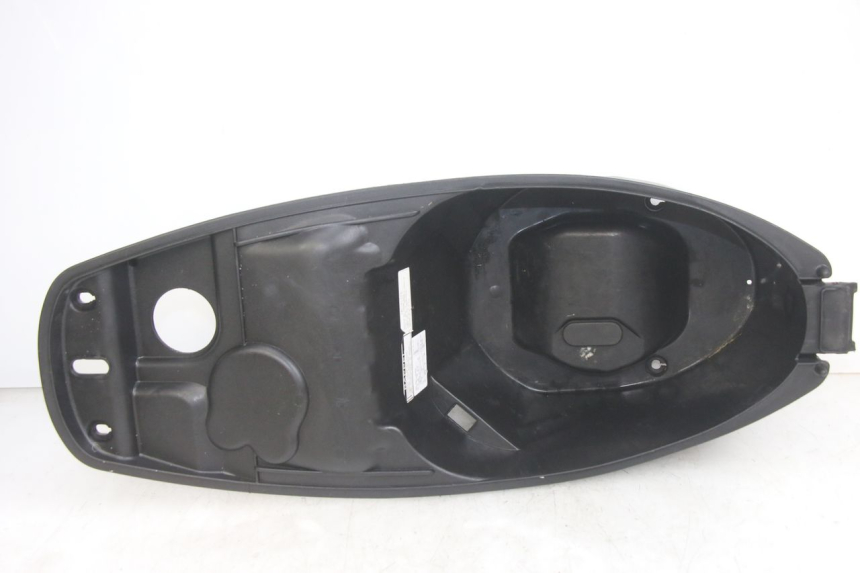 photo de COFANO SELLA PEUGEOT TWEET 4T 50 (2014 - 2019) - Altra angolazione