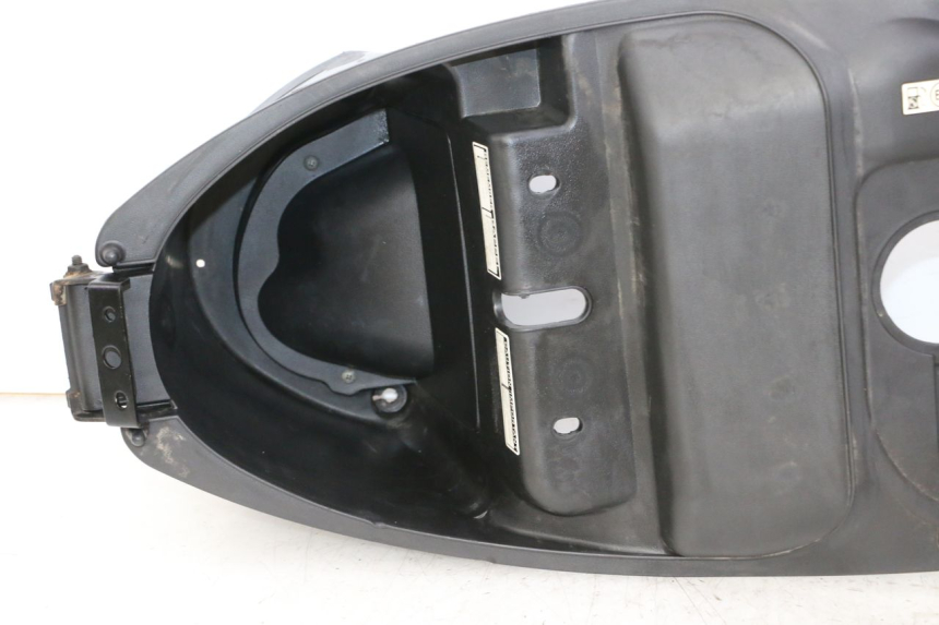 photo de SOTTOSELLA PEUGEOT TWEET PRO CARGO 50 (2018 - 2022) - Stato della superficie e materiale