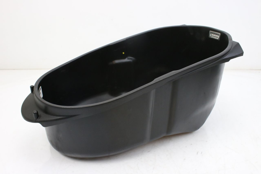 photo de SOTTOSELLA PIAGGIO VESPA GTS IGET ABS 125 (2017 - 2023) - Dettagli dei punti di fissaggio