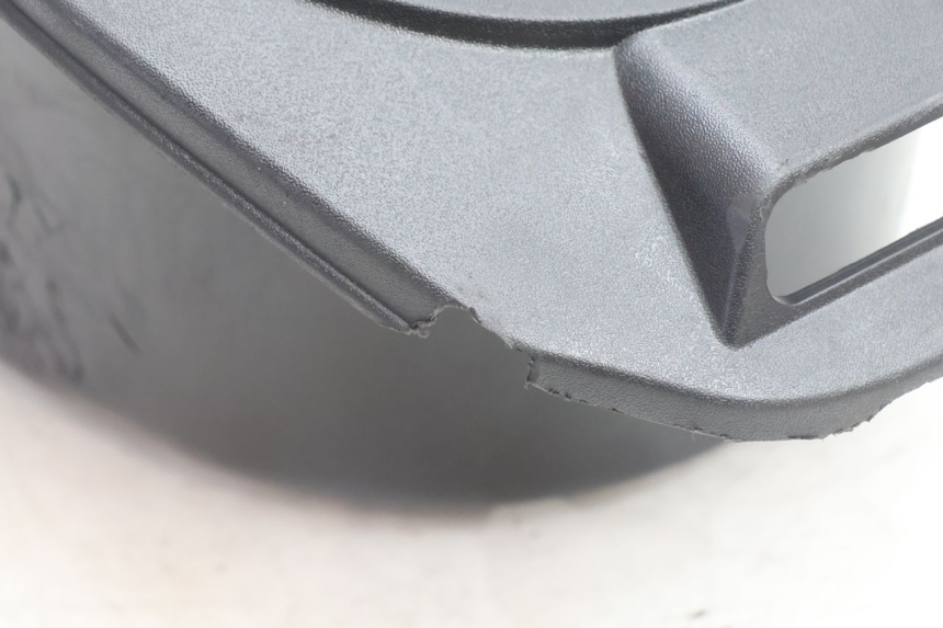 photo de COFANO SELLA PIAGGIO VESPA PRIMAVERA 2T 50 (2013 - 2018) - Caratteristiche distintive