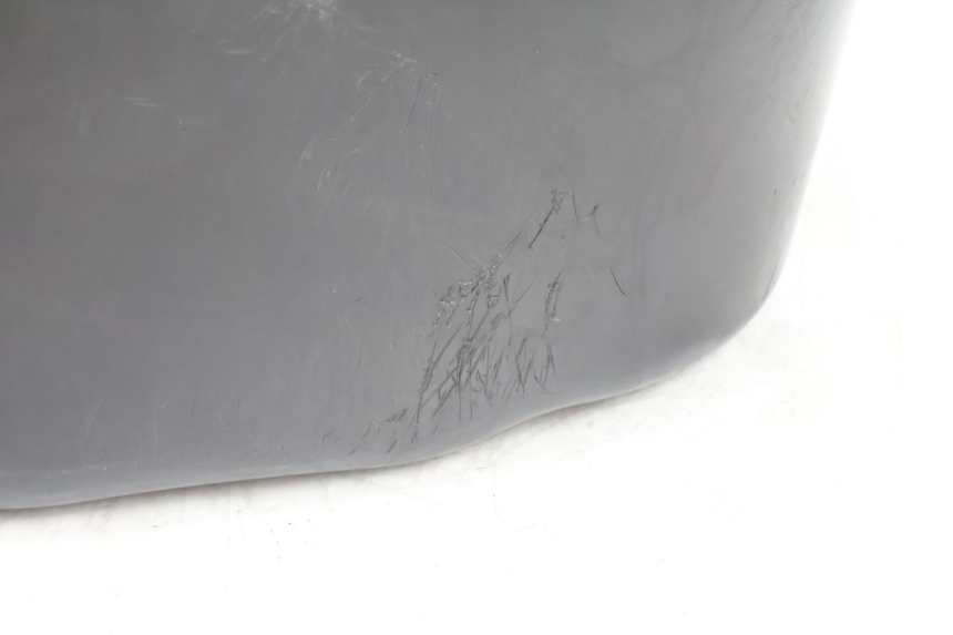 photo de COFANO SELLA PIAGGIO VESPA PRIMAVERA 2T 50 (2013 - 2018) - Stato della superficie e materiale