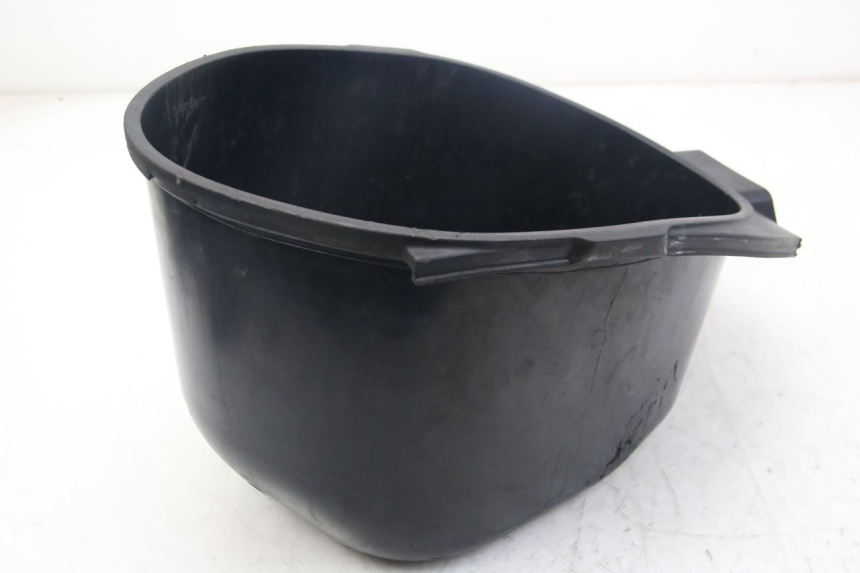 photo de COFANO SELLA PIAGGIO VESPA SPRINT 2T 50 (2014 - 2018) - Altra angolazione