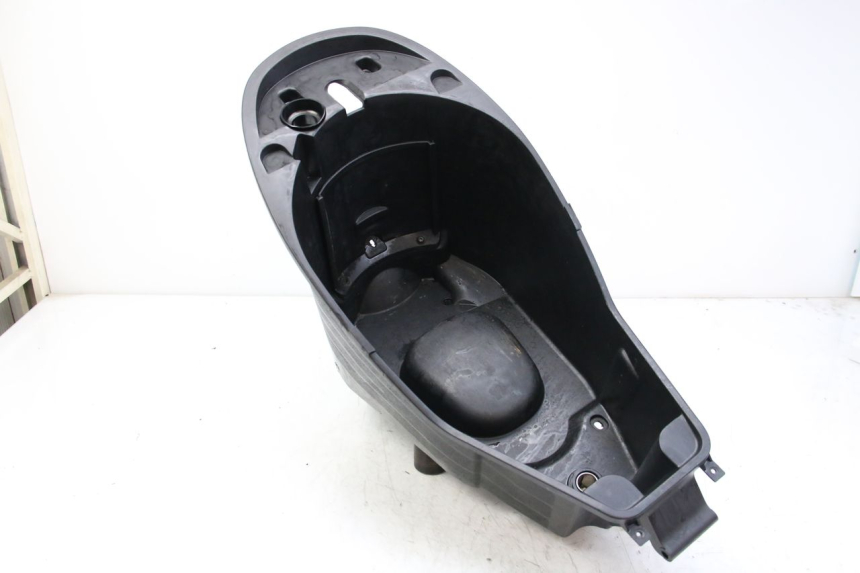 photo de COFANO SELLA PEUGEOT VIVACITY NEW 2T 50 (2008 - 2017) - Stato della superficie e materiale