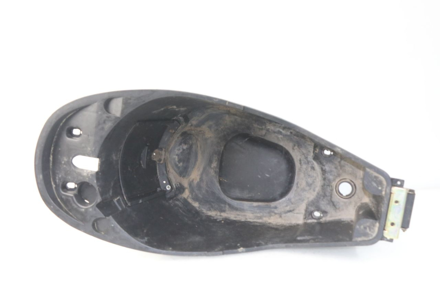 photo de COFANO SELLA PEUGEOT VIVACITY NEW 4T 50 (2008 - 2017) - Vista principale