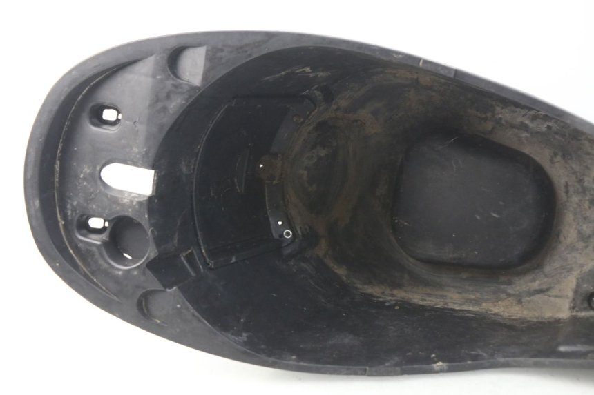 photo de COFANO SELLA PEUGEOT VIVACITY NEW 4T 50 (2008 - 2017) - Altra angolazione