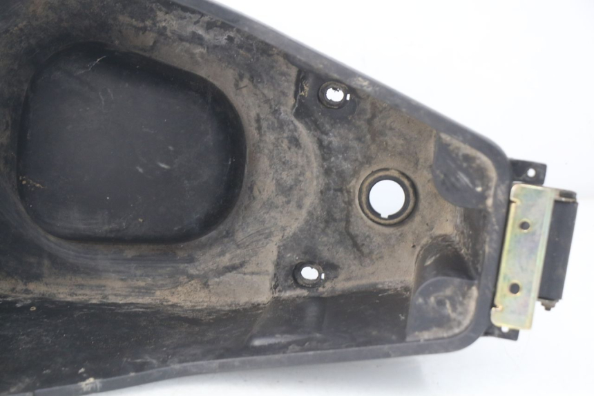 photo de COFANO SELLA PEUGEOT VIVACITY NEW 4T 50 (2008 - 2017) - Primo piano tecnico