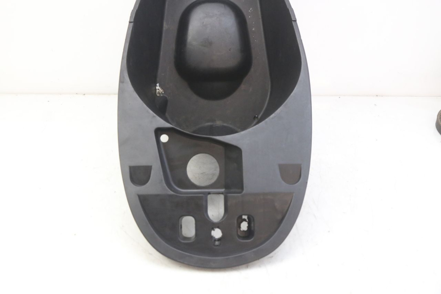 photo de Bauletto sella PEUGEOT VIVACITY 125 (2010 - 2017) - Stato della superficie e materiale