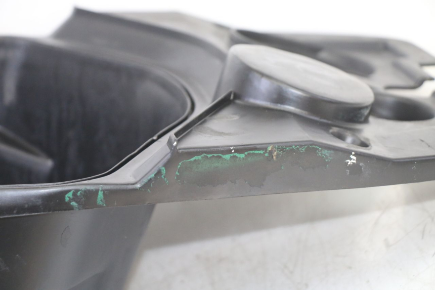 photo de SOTTOSELLA PEUGEOT VIVACITY 50 (2004 - 2009) - Dettagli dei punti di fissaggio