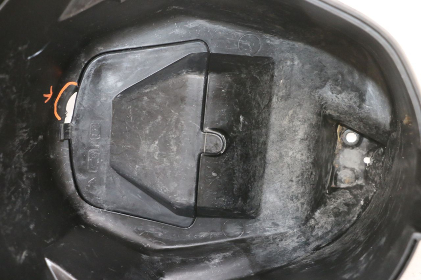 photo de SOTTOSELLA PEUGEOT VIVACITY 100 (1999 - 2008) - Stato della superficie e materiale