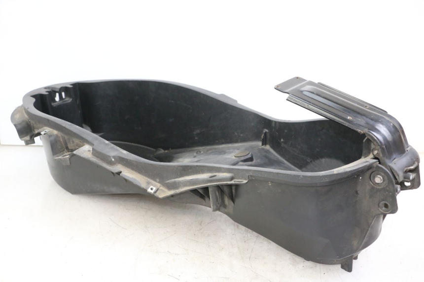 photo de SCATOLA SELLA YAMAHA X-MAX XMAX ABS 250 (2010 - 2012) - Dettaglio del componente