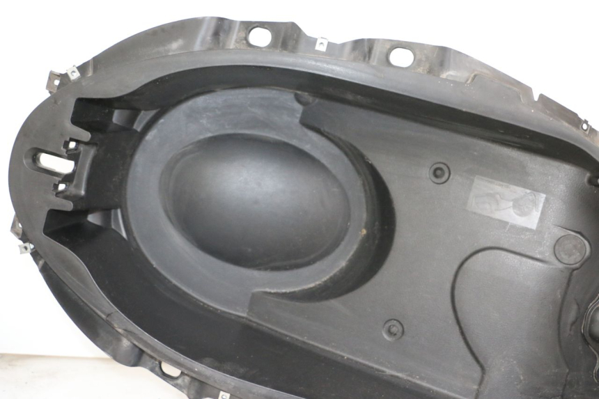 photo de COFANO SELLA YAMAHA X-MAX XMAX 125 (2010 - 2013) - Dettagli dei punti di fissaggio