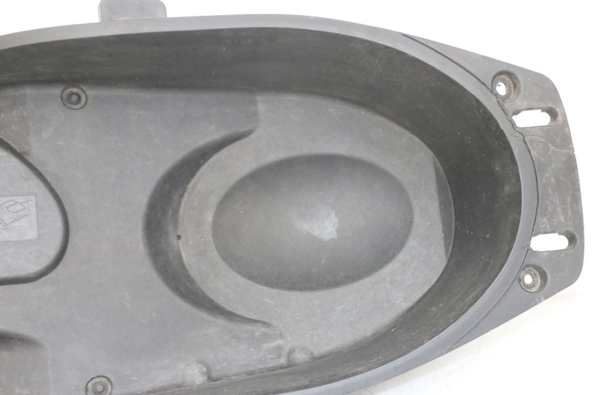 photo de COFANO SELLA YAMAHA XMAX X-MAX 125 (2006 - 2009) - Dettagli dei punti di fissaggio