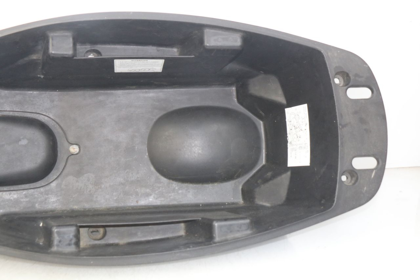 photo de SCATOLA SELLA TGB X-MOTION XMOTION 125 (2008 - 2014) - Zoom sullo stato d'uso