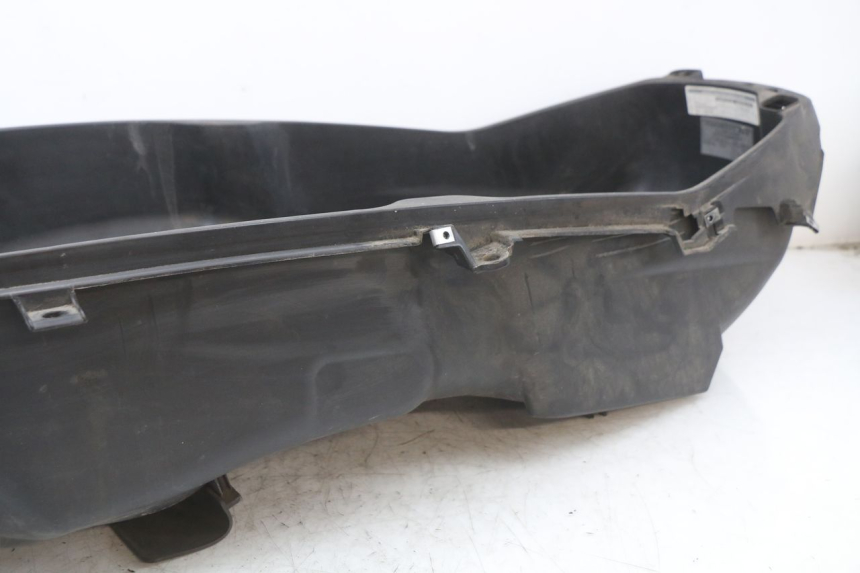 photo de COFANO SELLA PIAGGIO X10 125 (2012 - 2017) - Dettagli dei punti di fissaggio