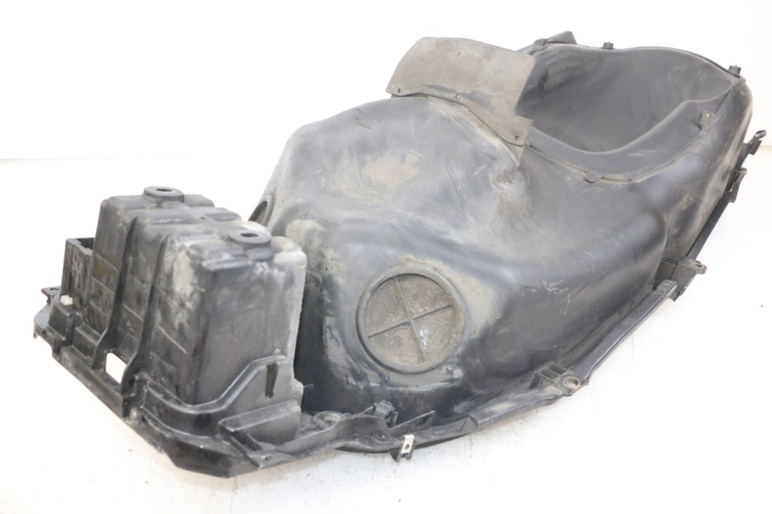 photo de COFANO SELLA PIAGGIO X10 125 (2012 - 2017) - Dettaglio del componente