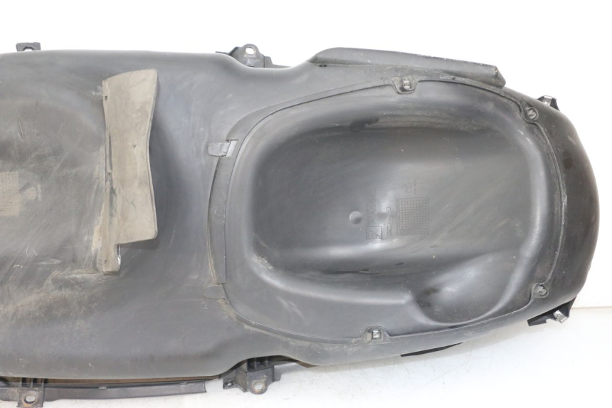 photo de COFANO SELLA PIAGGIO X10 125 (2012 - 2017) - Zoom sullo stato d'uso