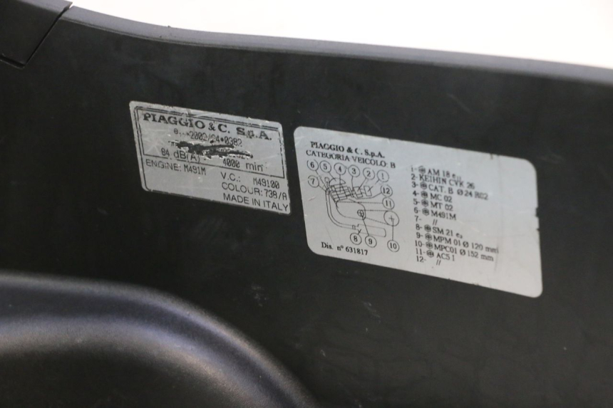 photo de SOTTOSELLA PIAGGIO X8 STREET 125 (2006 - 2007) - Caratteristiche distintive