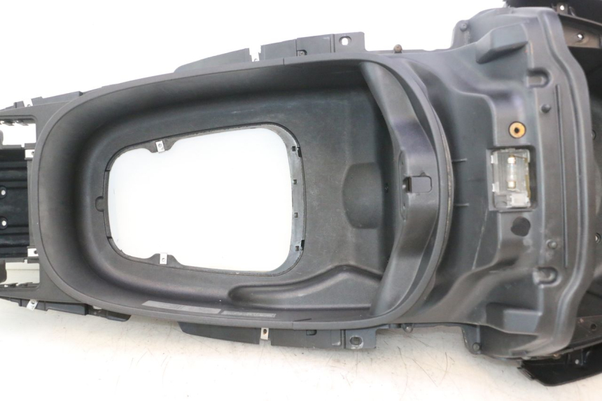 photo de SOTTOSELLA PIAGGIO X8 STREET 125 (2006 - 2007) - Zoom sullo stato d'uso