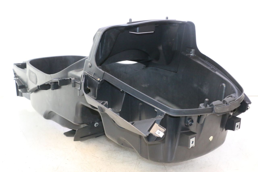 photo de SOTTOSELLA PIAGGIO X8 STREET 125 (2006 - 2007) - Stato della superficie e materiale