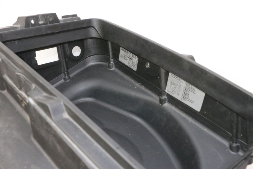 photo de Bauletto sella PIAGGIO X9 EVOLUTION 125 (2003 - 2007) - Zoom sullo stato d'uso