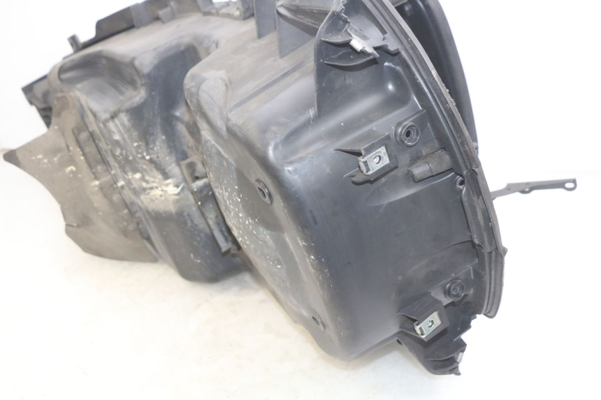 photo de BAULETTO SELLINO PIAGGIO XEVO - X EVO 125 (2007 - 2017) - Dettaglio del componente