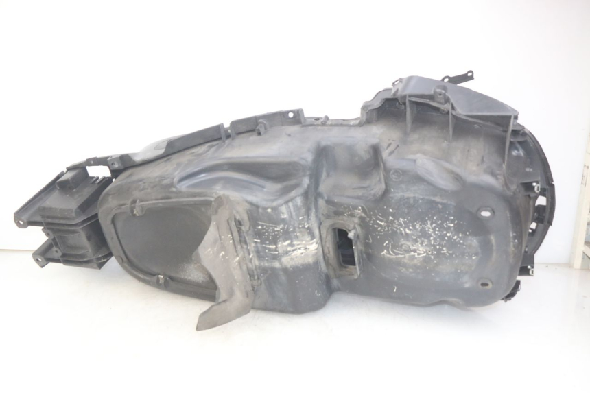 photo de BAULETTO SELLINO PIAGGIO XEVO - X EVO 125 (2007 - 2017) - Zoom sullo stato d'uso