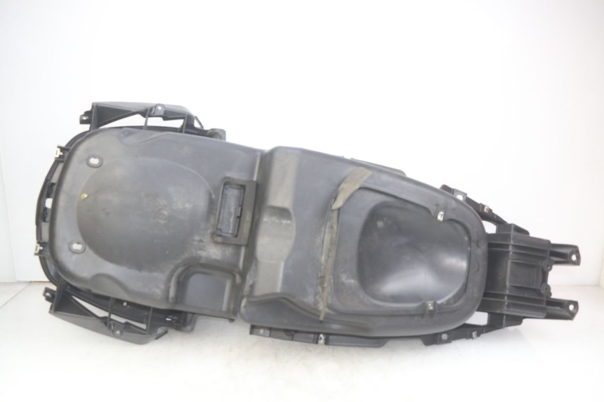 photo de BAULETTO SELLINO PIAGGIO XEVO - X EVO 125 (2007 - 2017) - Dettaglio del componente