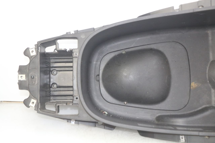 photo de BAULETTO SELLINO PIAGGIO XEVO - X EVO 125 (2007 - 2017) - Dettagli dei punti di fissaggio