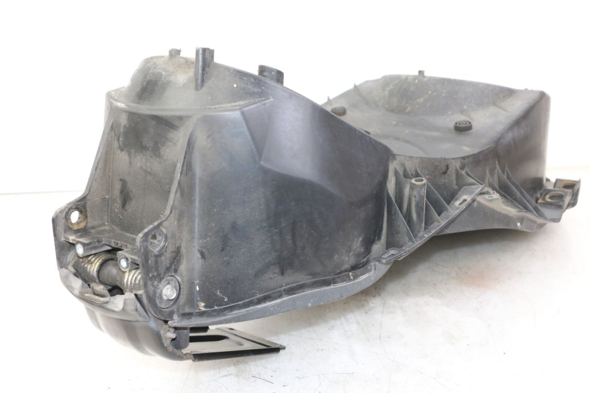 photo de SCATOLA SELLA YAMAHA X-MAX XMAX ABS 250 (2010 - 2014) - Primo piano tecnico