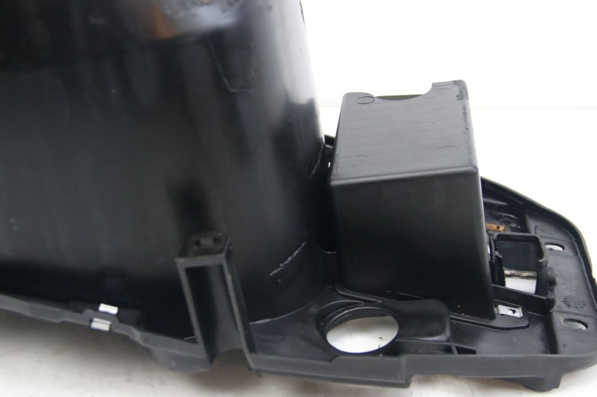 photo de COFANO SELLA PIAGGIO ZIP 2T 50 (2009 - 2019) - Dettagli dei punti di fissaggio