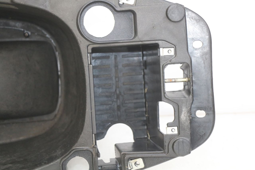 photo de COFANO SELLA PIAGGIO ZIP 2T 50 (2009 - 2019) - Dettagli dei punti di fissaggio